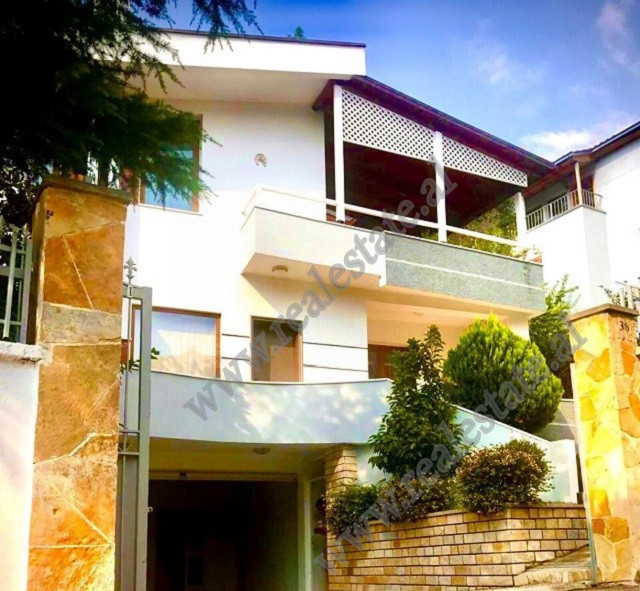 Three storey villa for sale in Fuat Toptani street, in Tirana.
The villa has a total land area of 3